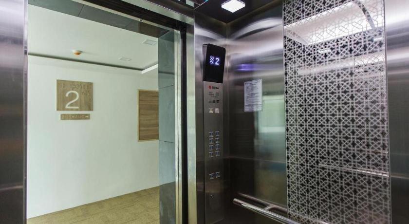 B2 Ubon Premier Hotel Ubonratcsathani Kültér fotó